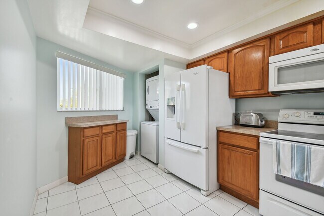 Building Photo - 610 Island Way