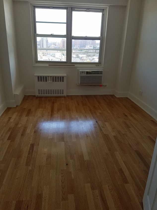Primary Photo - 2940 Ocean Pkwy