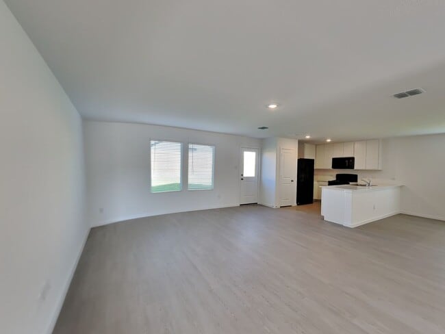 Building Photo - MOVE IN READY NOW! NEW CONSTRUCTION!