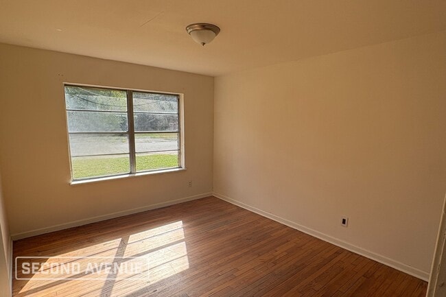 Foto del edificio - 343 E Delz Dr