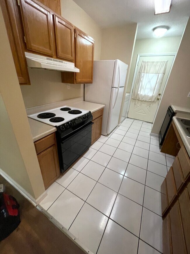 Foto del edificio - 803 Roy Street, Unit B