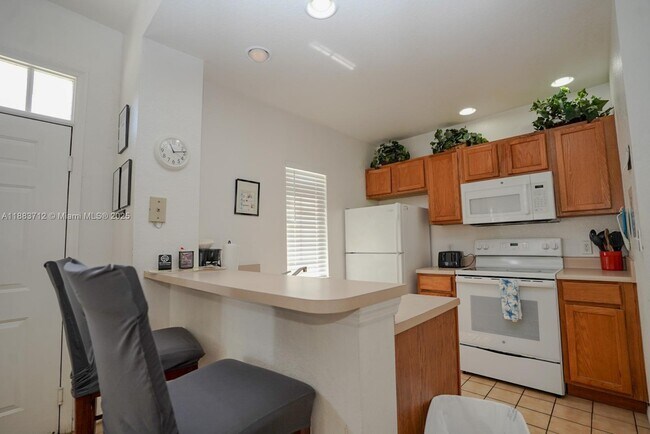 Building Photo - 2270 San Vital Dr