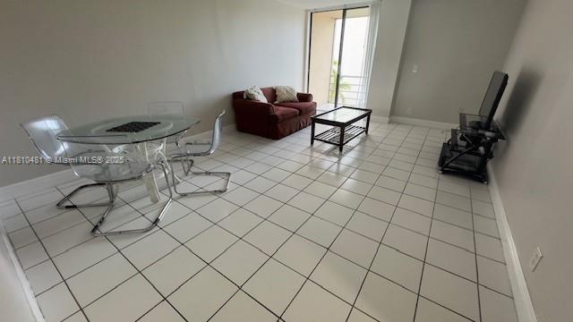 Building Photo - 2821 N Miami Beach Blvd