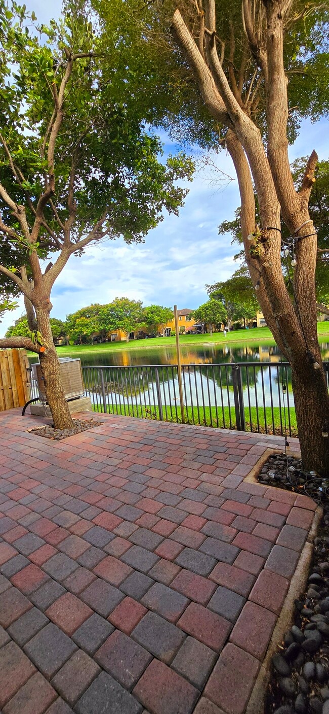 Building Photo - 9300 SW 222nd Way