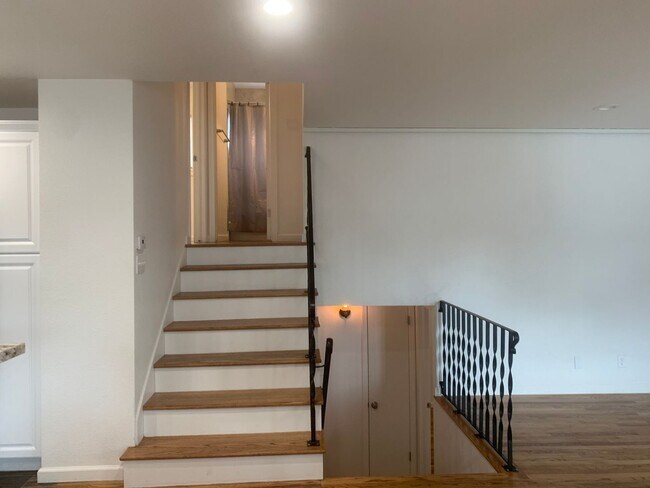Foto del edificio - 4 Bed / 2 Bath Northwest Home