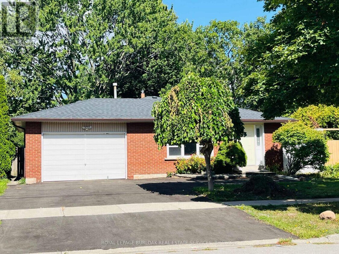 Primary Photo - 5529 Spruce Ave