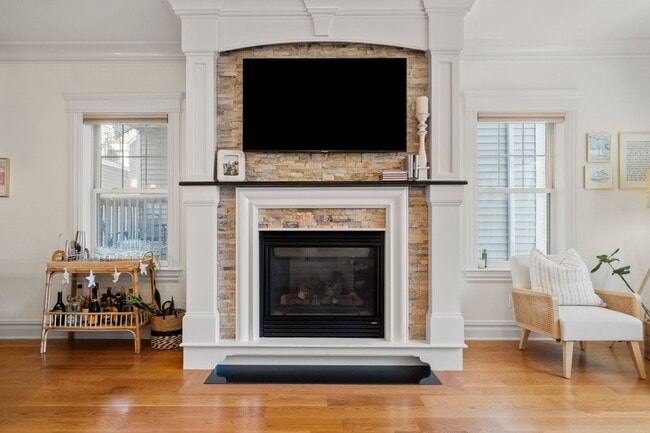 Building Photo - 161 Tudor St