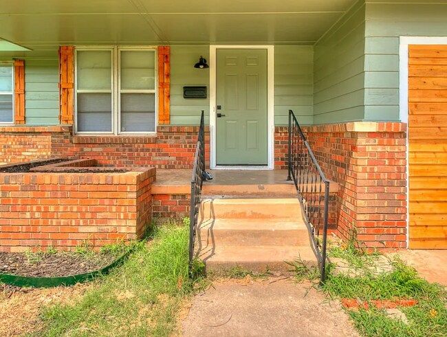 Building Photo - 2417 Becker Pl