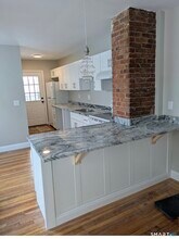 Building Photo - 34 Center St