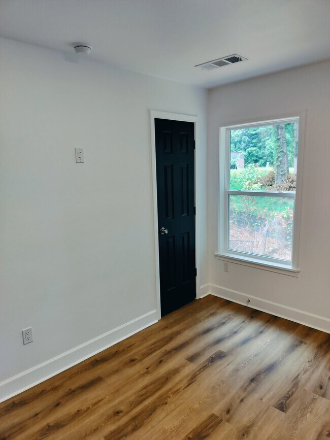 Foto del edificio - 731 N Price Rd