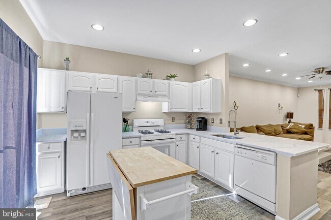 Foto del edificio - 21841 Goodwood Terrace