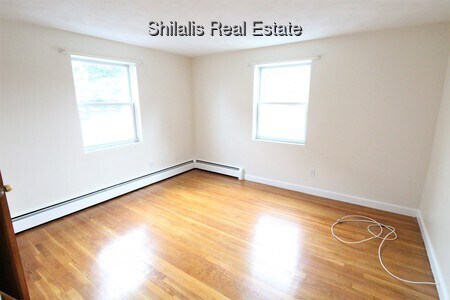 Building Photo - 33 Montvale Rd