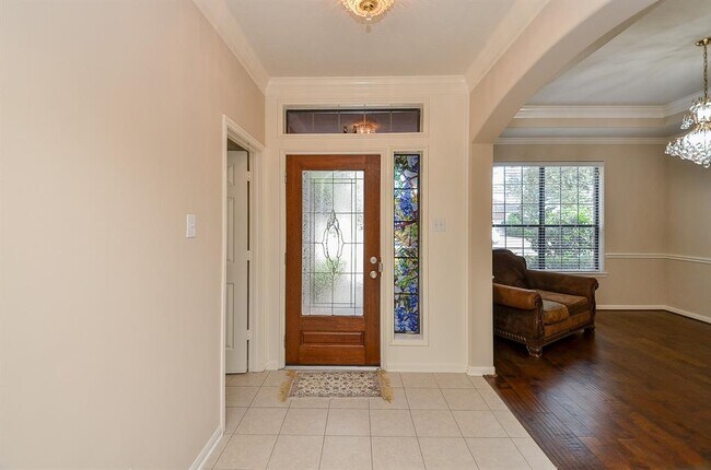 Building Photo - 606 Coggins Point Way