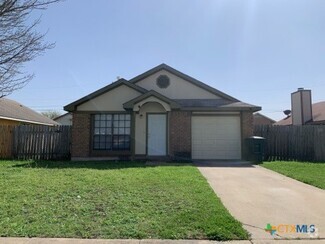 Building Photo - 2214 Hilltop Loop