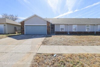 Building Photo - 12924-12926 E 31st Ct