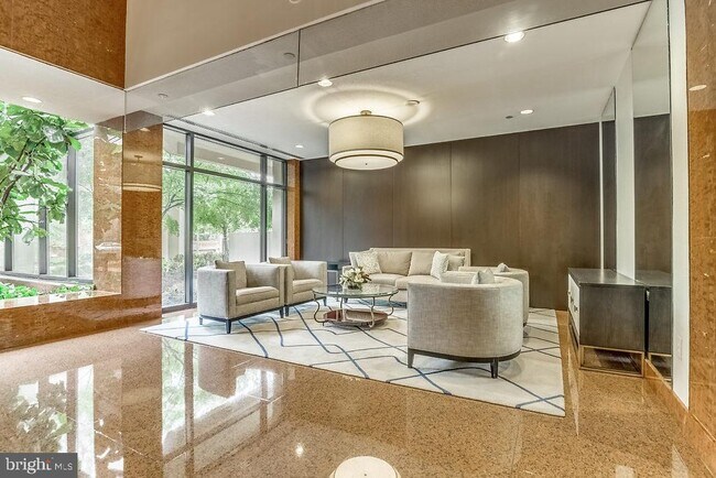 Foto del edificio - 1530 Key Blvd