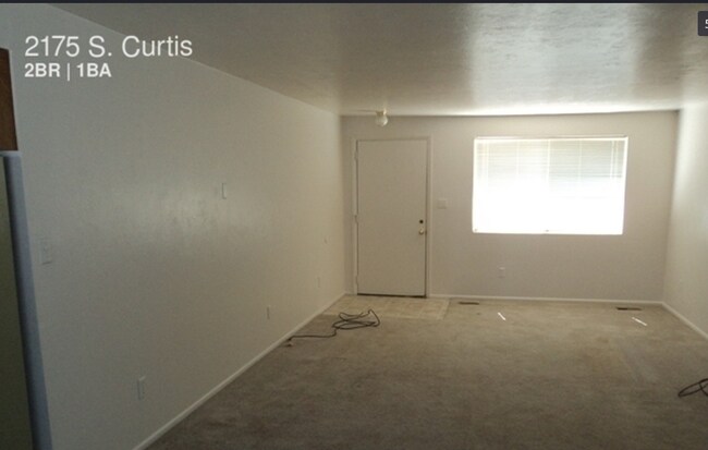 Foto del edificio - 2173-2175 S Curtis Rd