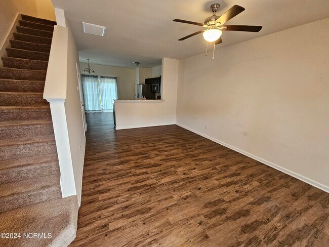Building Photo - 125 Beacon Woods Dr