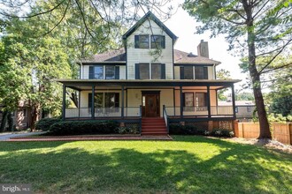 Building Photo - 6413 Wilson Ln