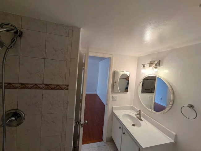 Habitación 2 Baño - 1624 NW 90th Way