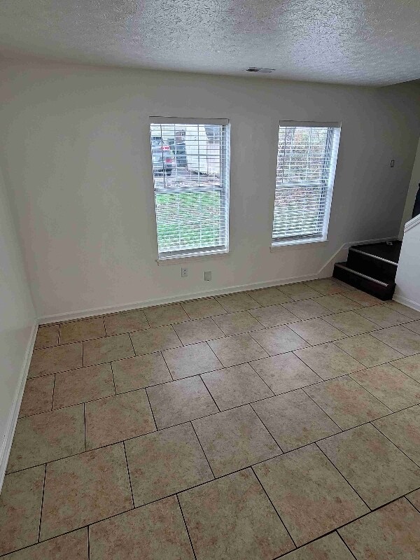 Foto del edificio - 739 W 8th St