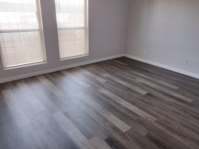 Foto del edificio - 3769 Carlye Dr #65