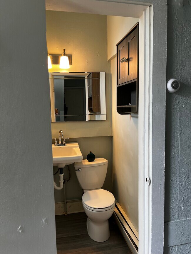 Foto del edificio - 2228 5th St NE