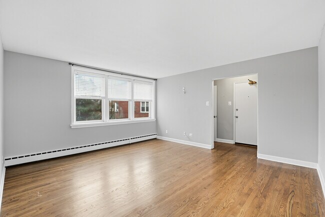 Foto del edificio - 2412 W Farragut Ave