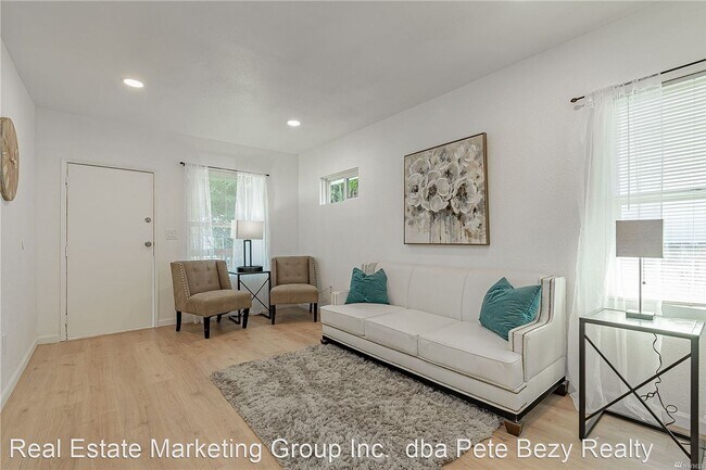 Building Photo - 2 br, 1 bath House - 803 N Pacific Ave