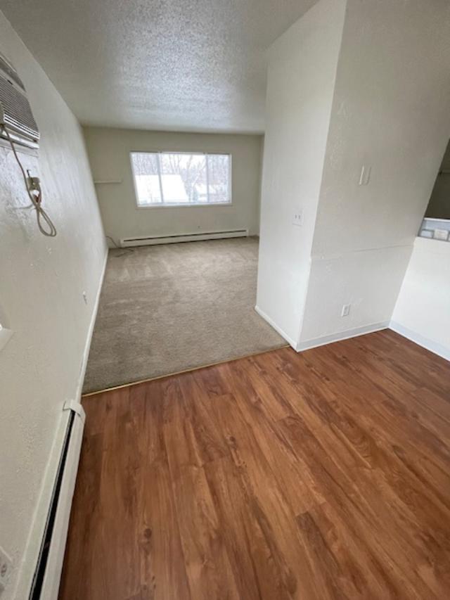 Salas de estar y comedores - 2128 Belmont Ln