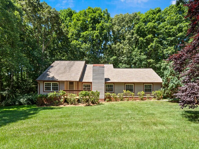 Building Photo - 28 Turnberry Dr