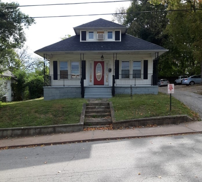 238 S Madison Ave, Richmond, KY 40475 House Rental in Richmond, KY