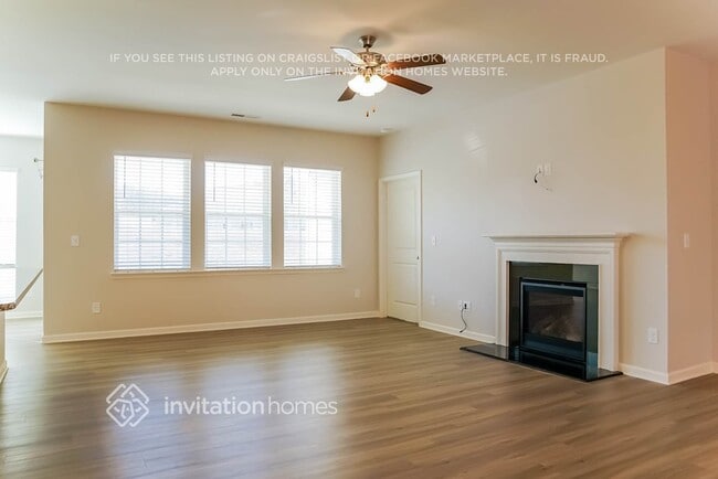 Foto del edificio - 102 Relict Dr