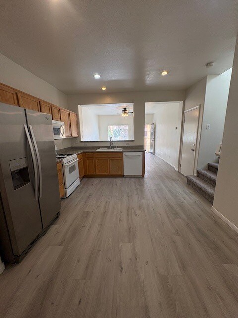 Foto del edificio - 6389 Walden Pond Ct