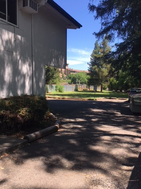 Building Photo - 1059 Rio Ln