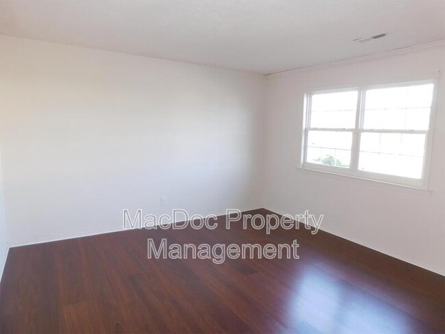 Foto del edificio - 619 Anvil Rd