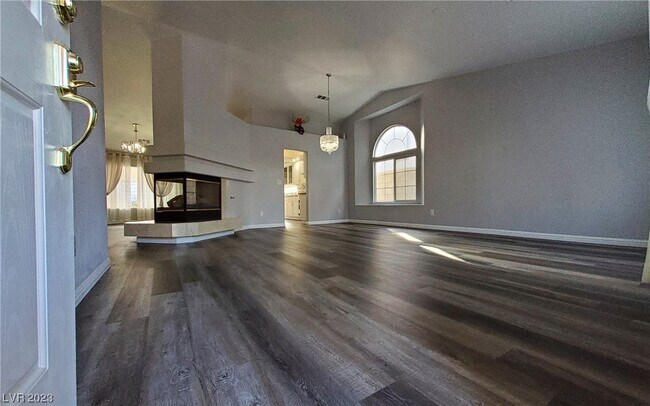 Building Photo - 507 Fiddlehead Ave