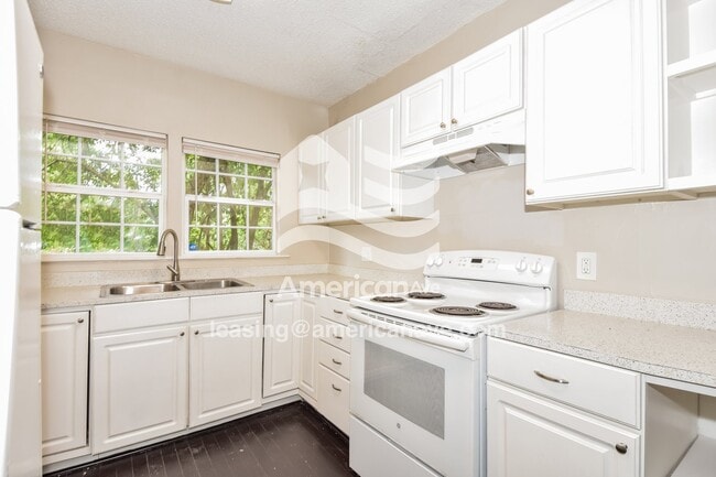 Building Photo - 4304 Windemere Ave