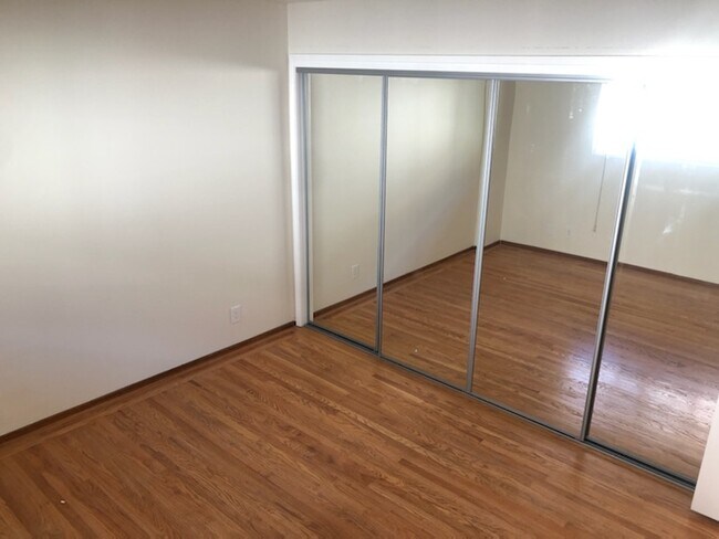 Foto del edificio - 825 Cowper St