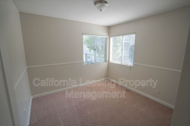 Foto del edificio - 26936 Flo Ln