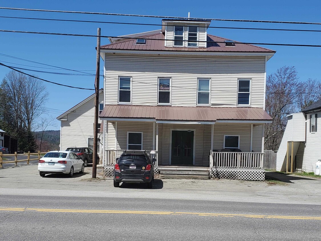 Primary Photo - 2733 Dartmouth College Hwy