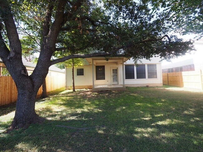 Building Photo - Amazing Round Rock home priced to move!