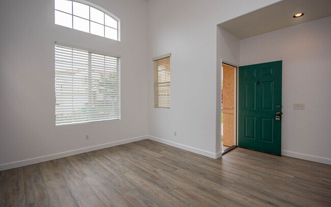 Foto del edificio - Stunning 3 Bedroom Home in Calavera Hills in Carlsbad