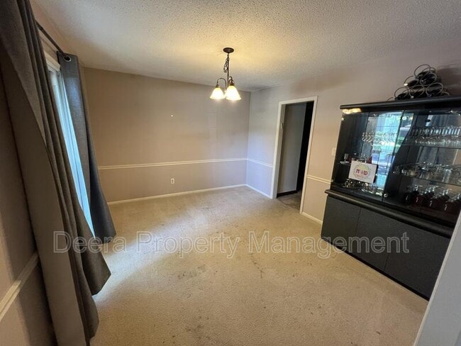 Building Photo - 8506 W 98th St