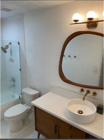 Building Photo - 5036 E Echo St