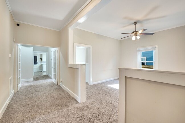 Building Photo - Charming 3 Bedroom, 2 Bath Bungalow with F...