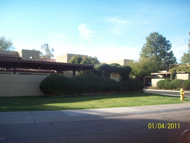 Building Photo - 8302 N 21st Dr