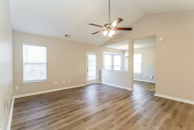 Foto del edificio - 4603 Avalon Forest Ln