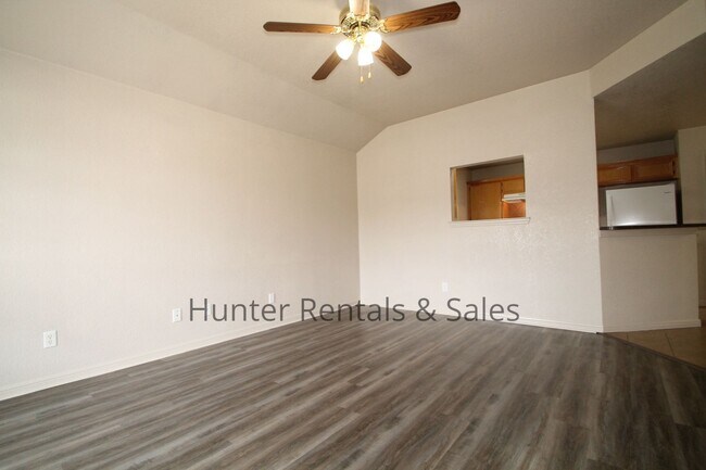 Building Photo - 3106 Dannen Ct