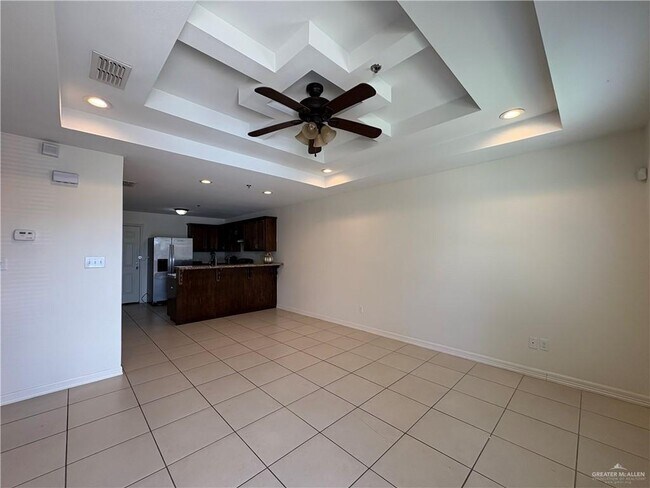 Foto del edificio - 1301 W Kennedy St